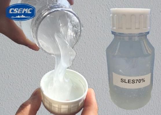 Chine PORTÉE laurique de l'agent 68585-34-2 SLES AES 70 d'agent tensio-actif de sulfate d'éther de sodium cosmétique fournisseur